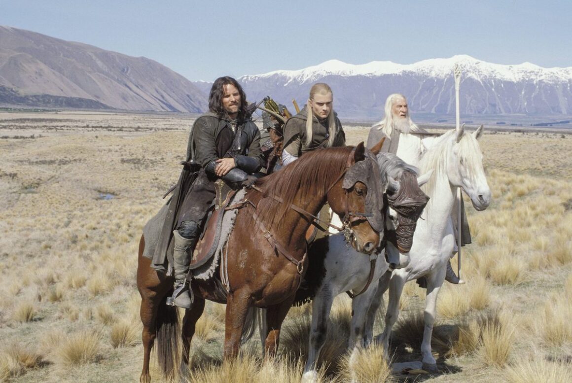 Aragorn, Legolas and Gandalf on their horses in the LOTR movies